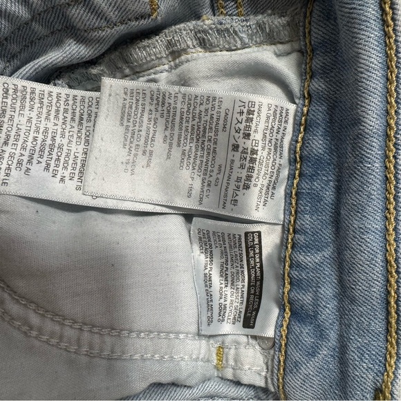 Levi’s Wedgie Skinny Iconic Light Blue Jeans Size 26 - Picture 5 of 10